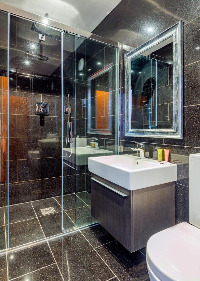 Arcore Premium Rental Shaftesbury Avenue *