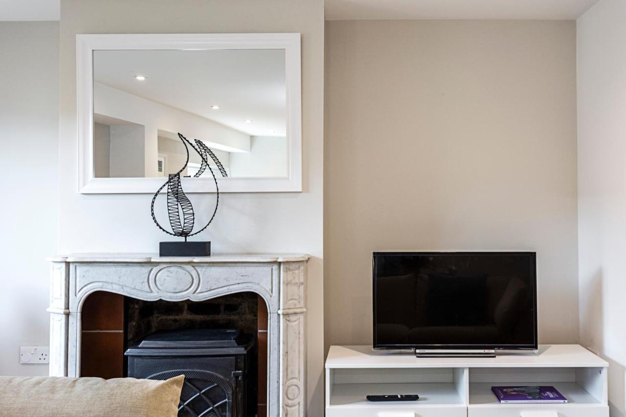 South Woodford 2 Bed En-suite House * Londen