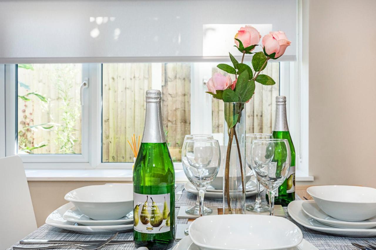 South Woodford 2 Bed En-suite House * London