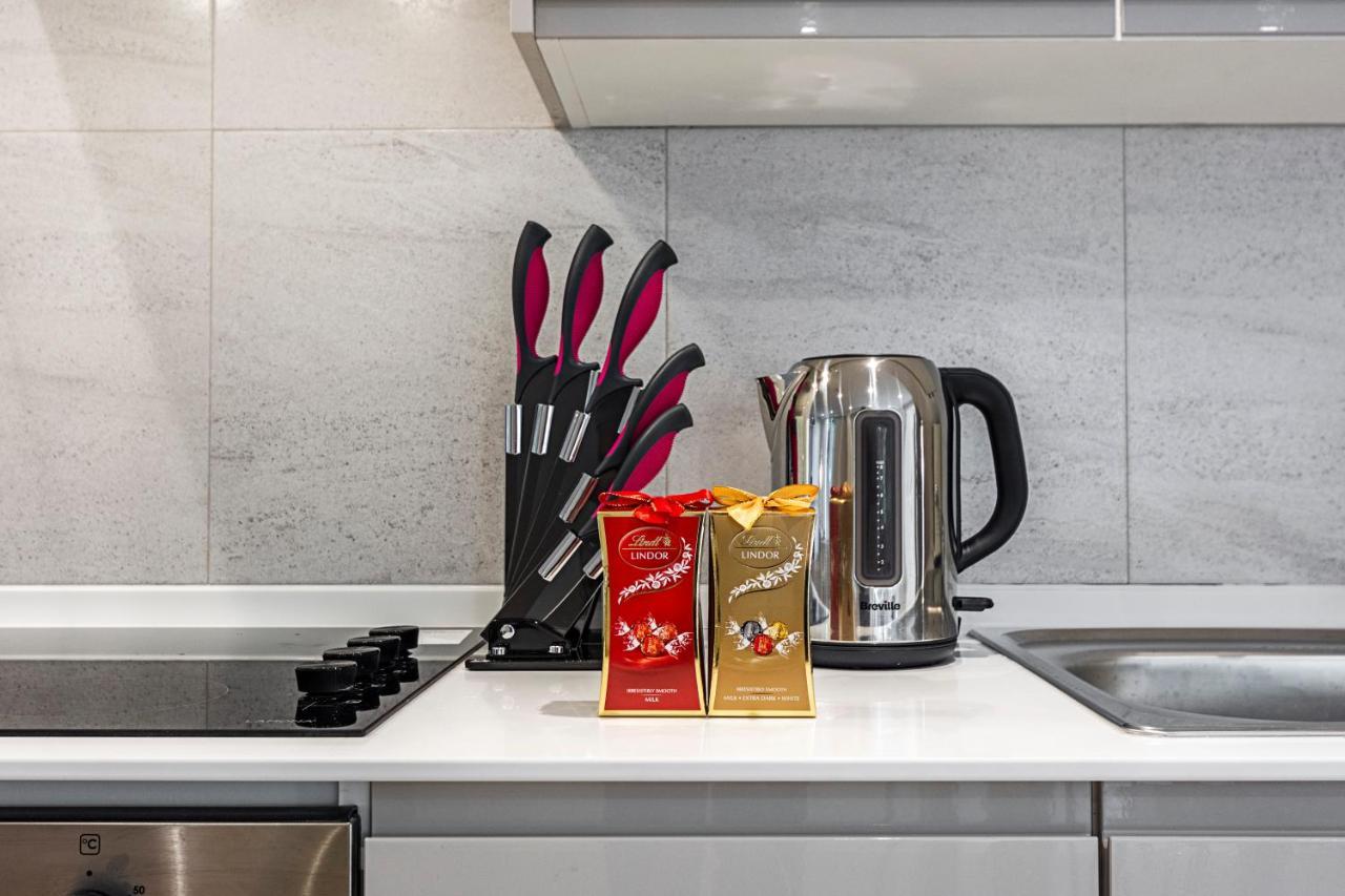 South Woodford 2 Bed En-suite House Londen