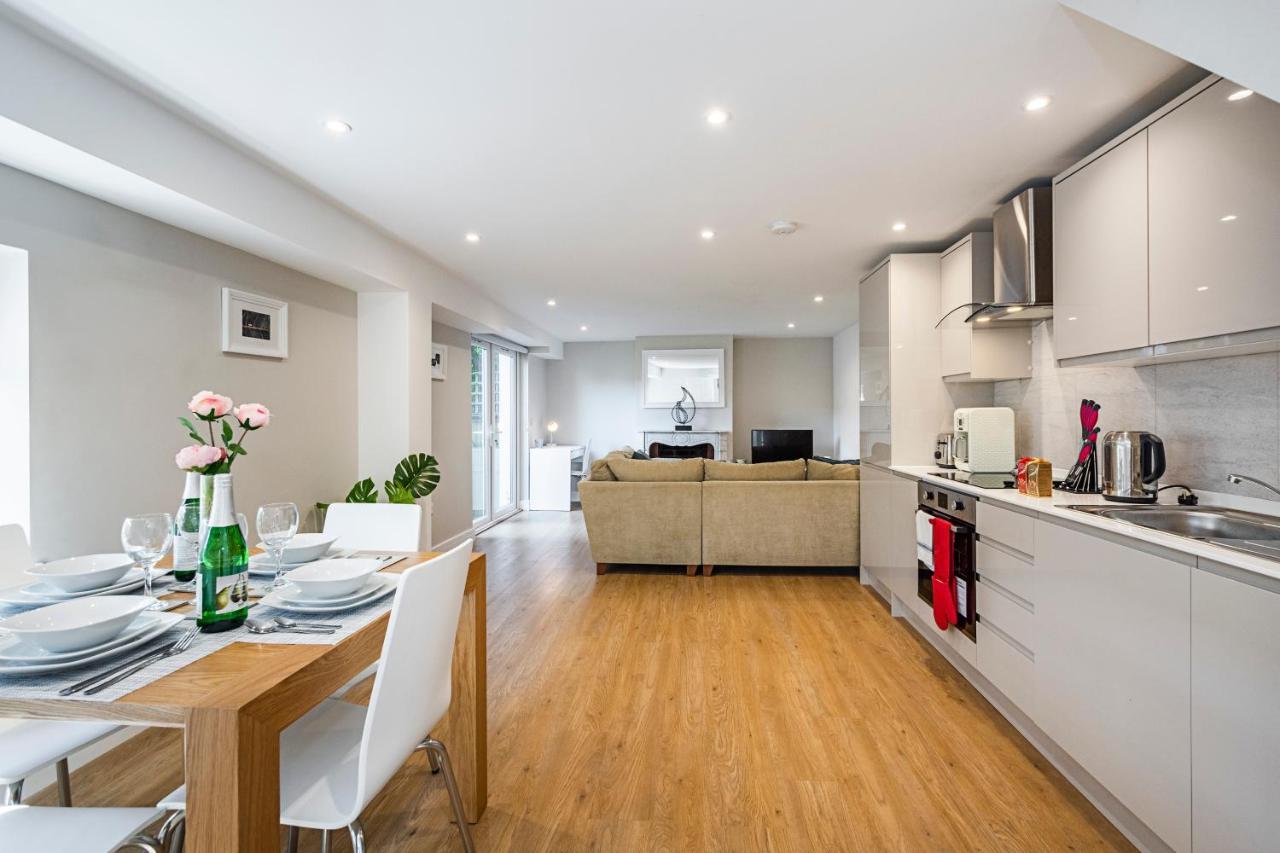 South Woodford 2 Bed En-suite House *