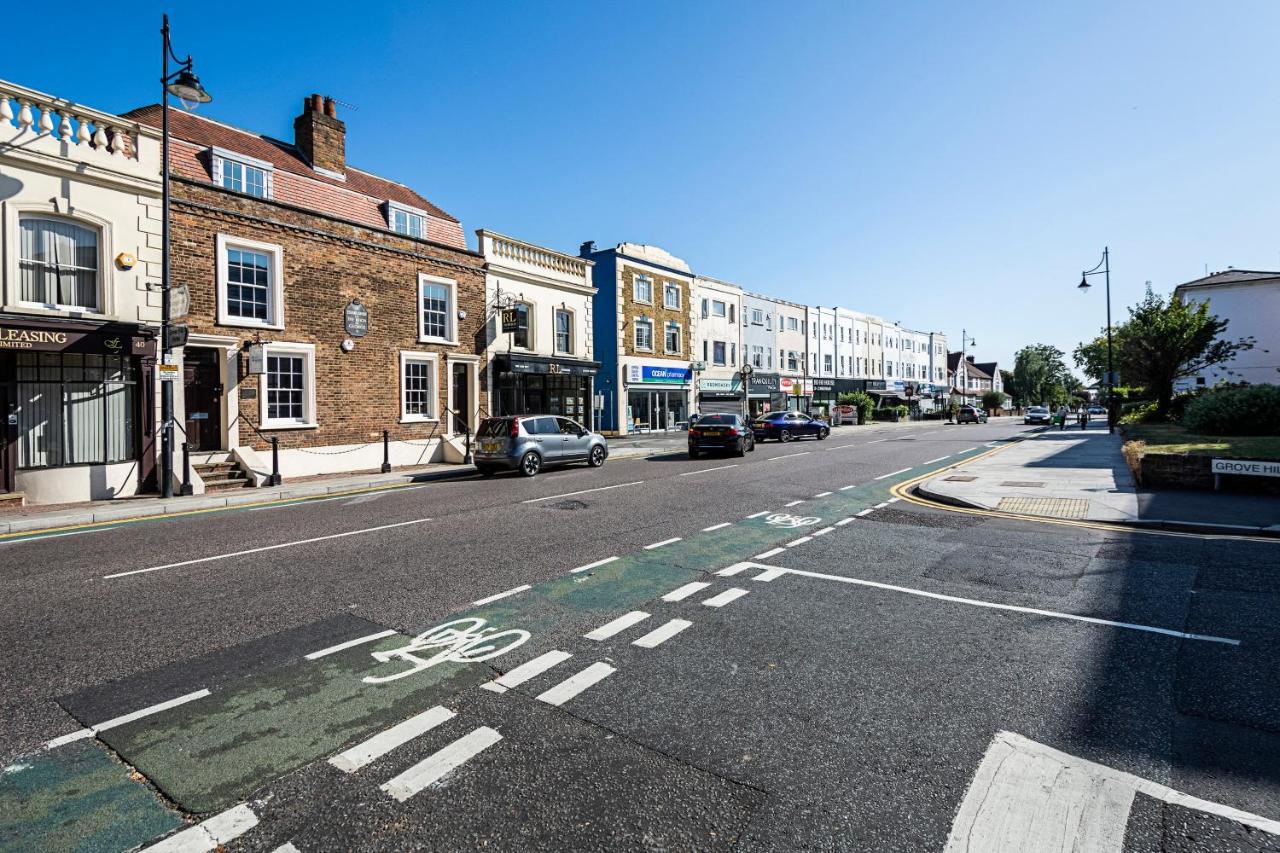 South Woodford 2 Bed En-suite House * London