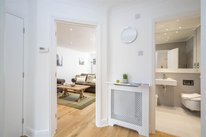 Sunny 2br In The Heart Of Vauxhall, By Subway Vr 3* London