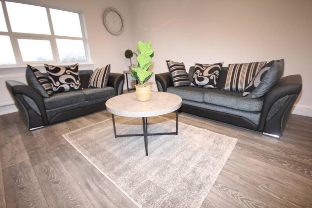 Great West Road Flat D Londen