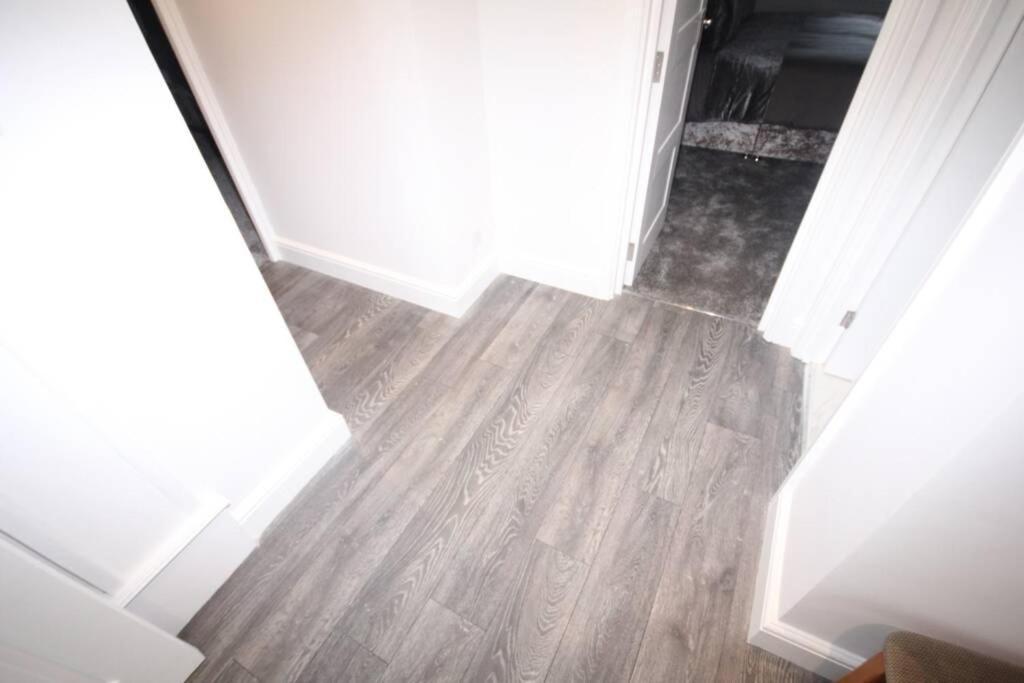 Great West Road Flat D