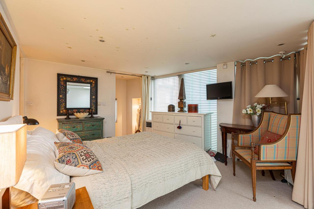 Contemporary In The Heart Of Fulham Apartment *