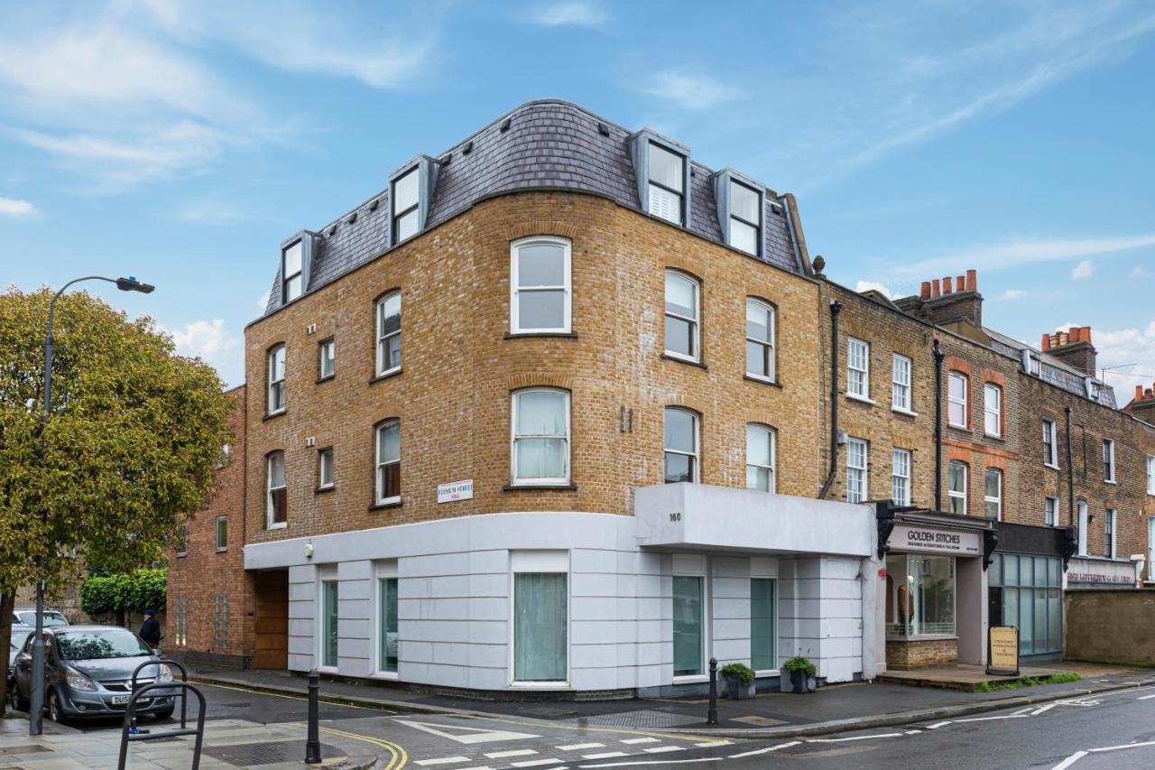 Contemporary In The Heart Of Fulham Apartment *