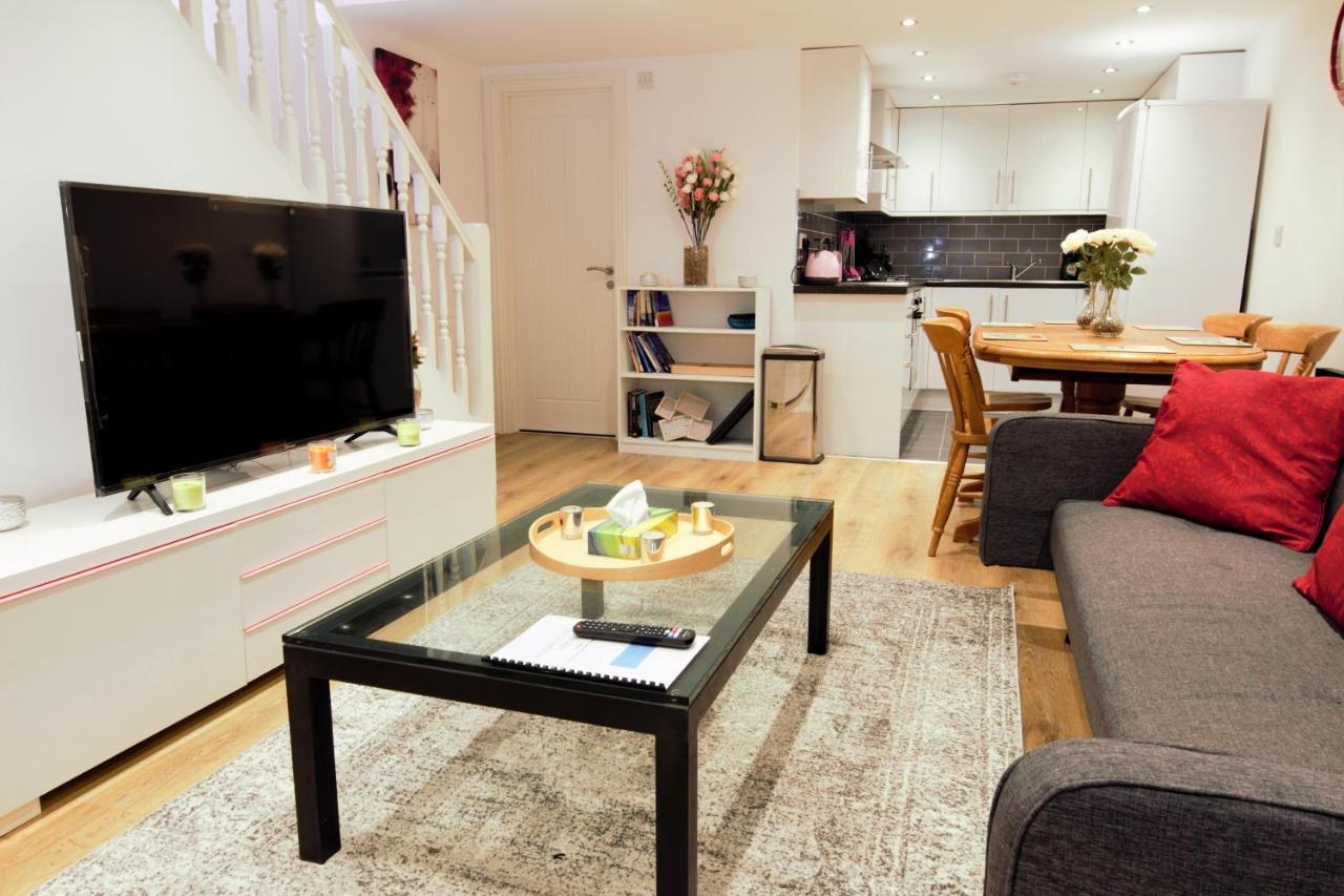 Stylish 2 Bedroom In The Heart Of Greenwich Leilighet