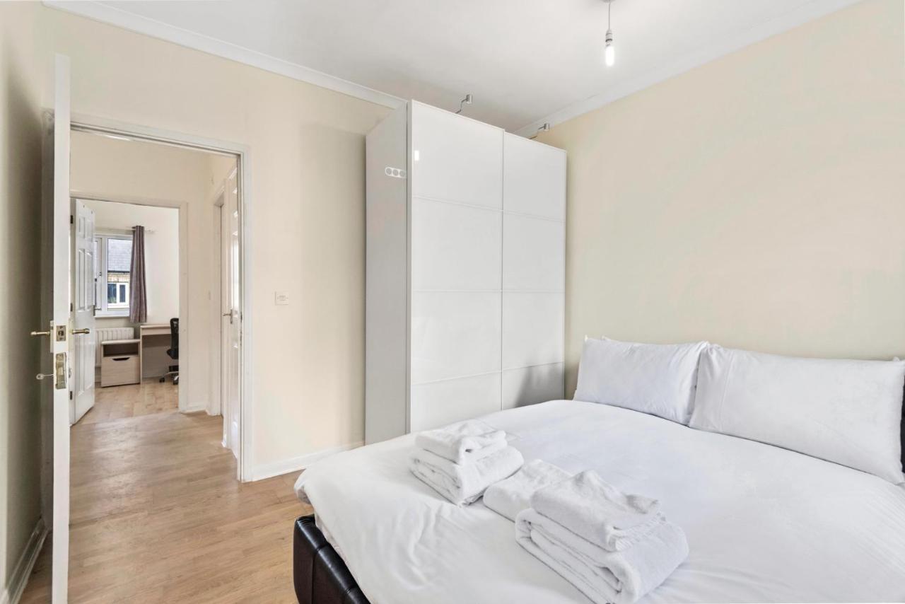 Casa vacanze Super 2 Bedroom House Near Canary Wharf, O2 Arena & Excel For 5 People Londra