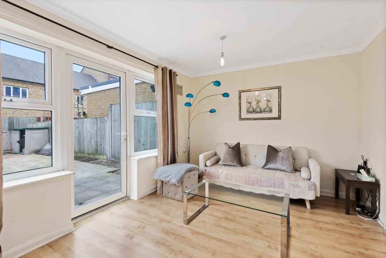 Super 2 Bedroom House Near Canary Wharf, O2 Arena & Excel For 5 People Casa vacanze