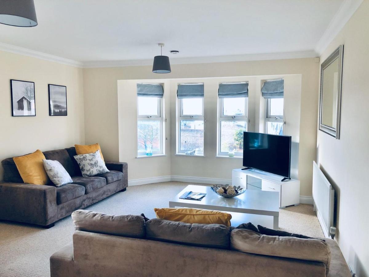 Appartement 2 Bed 2 Bath Flat With Private Parking And 3 Min To Tube