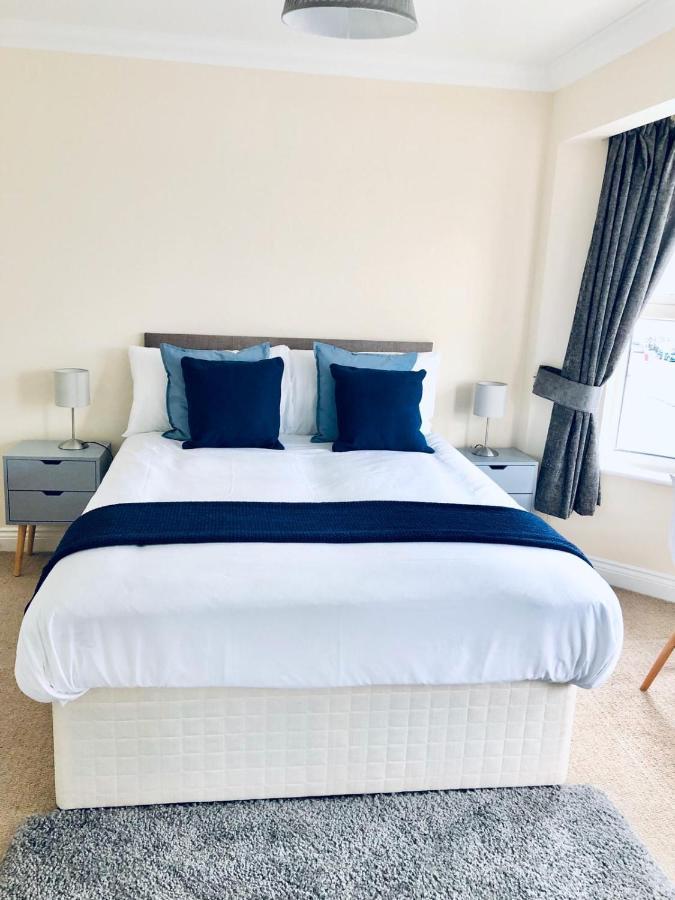2 Bed 2 Bath Flat With Private Parking And 3 Min To Tube Appartement *