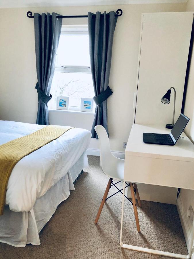 2 Bed 2 Bath Flat With Private Parking And 3 Min To Tube Appartement Londres