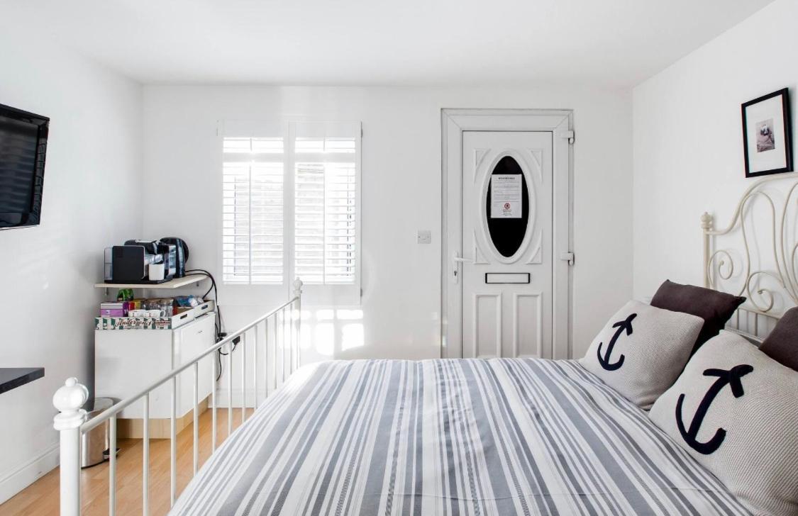 Studio, Private, Independant Entrance, Central, Battersea Park London