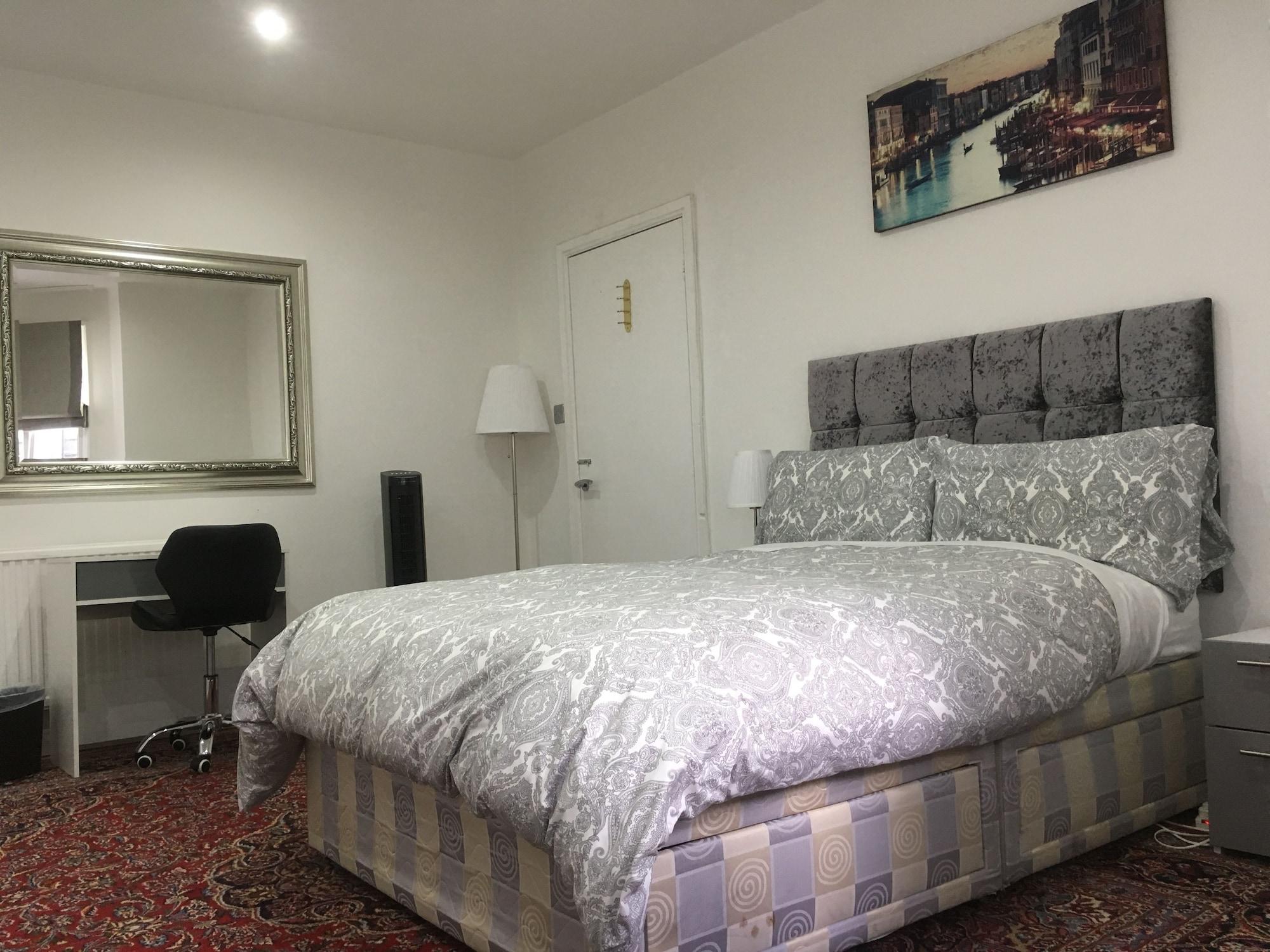 Luxurious In Kensington & Chelsea Apartment London