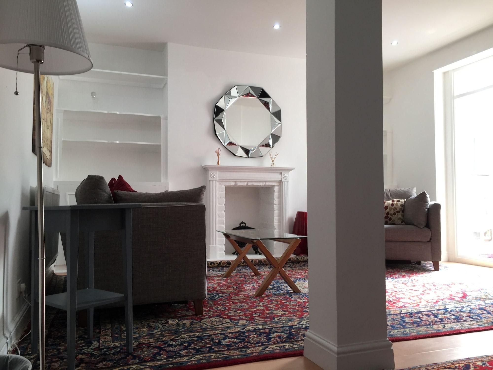 Luxurious In Kensington & Chelsea Apartment *