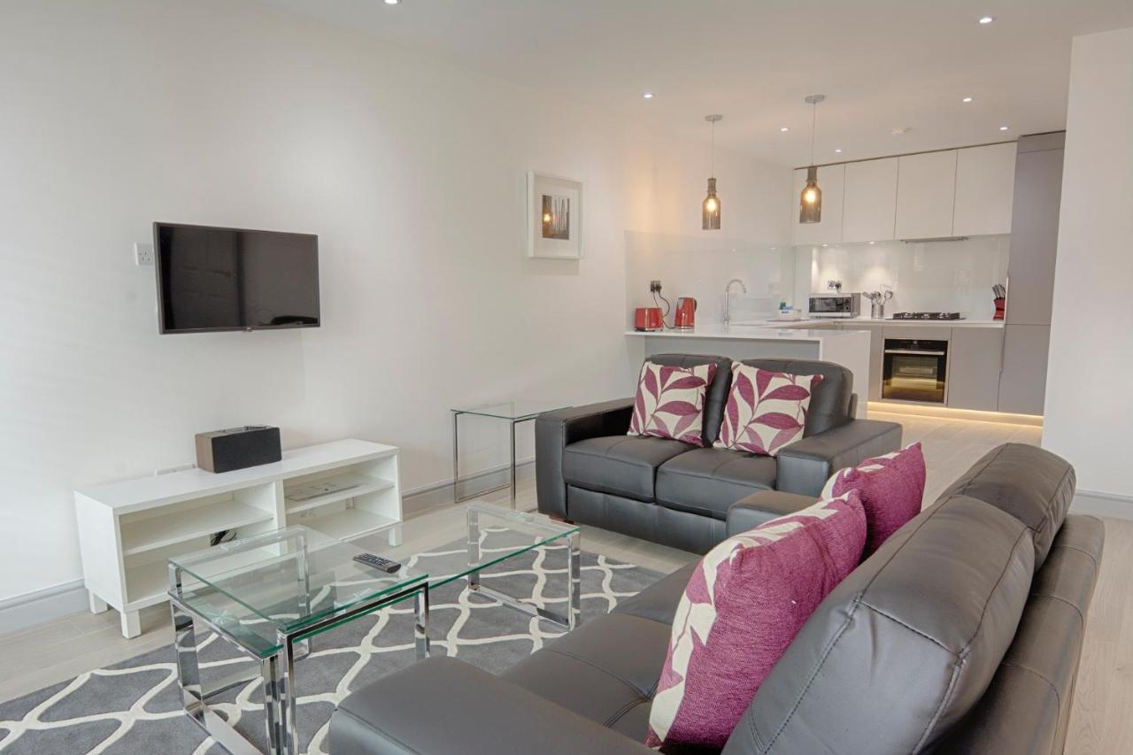 Roomspace Serviced -la Roka
