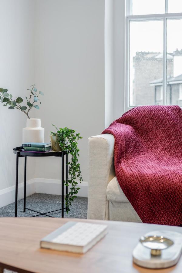 Stunning 2 Bedroom Duplex In Center Of Camden! Appartamento Londra