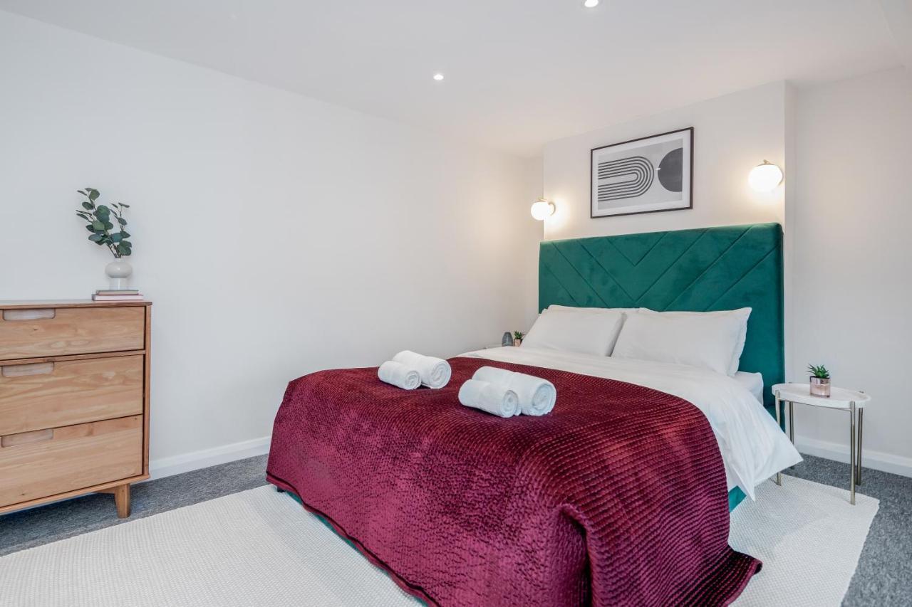 Stunning 2 Bedroom Duplex In Center Of Camden! London