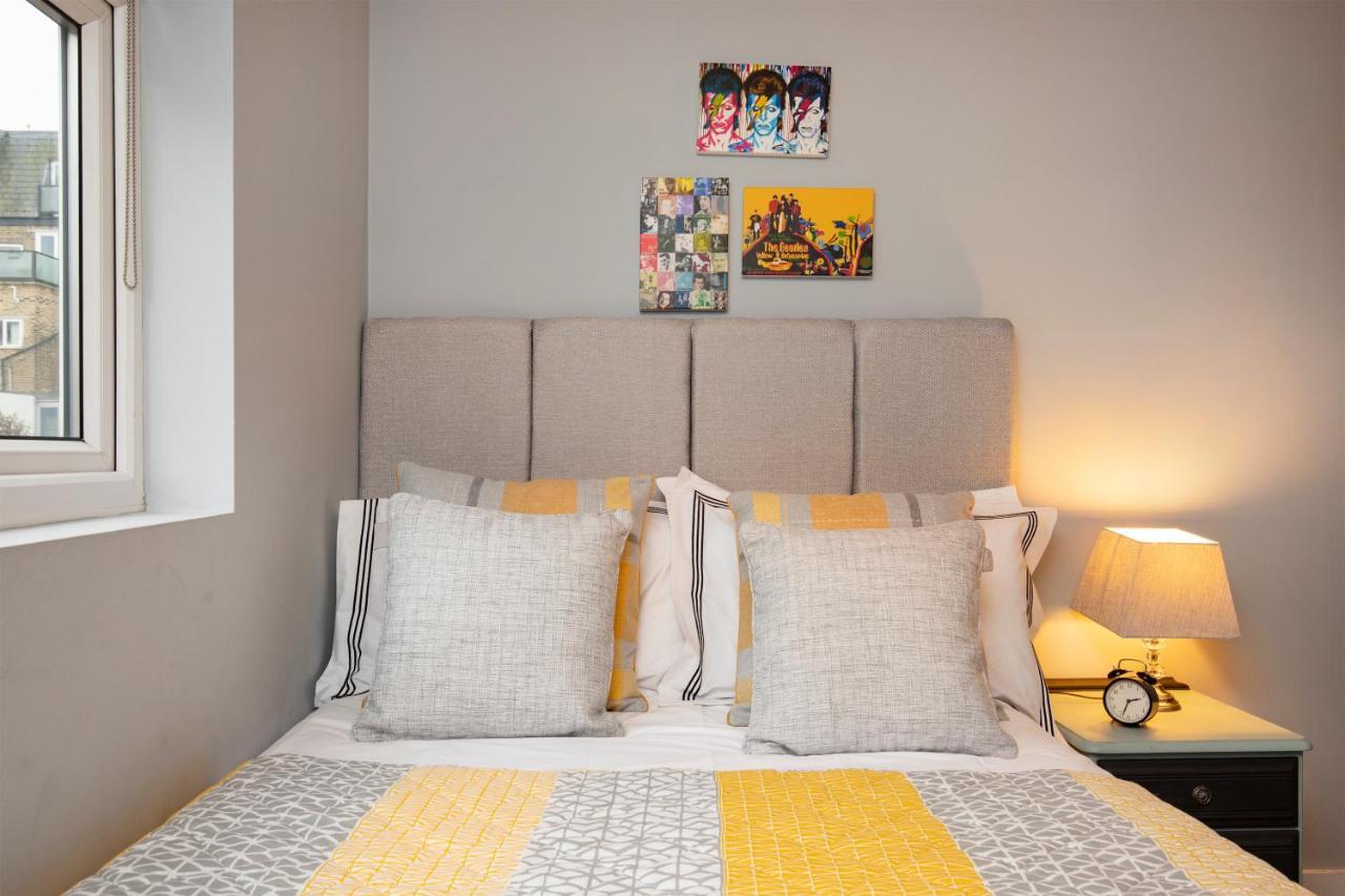 Battersea Apt At Louvaine Road * London