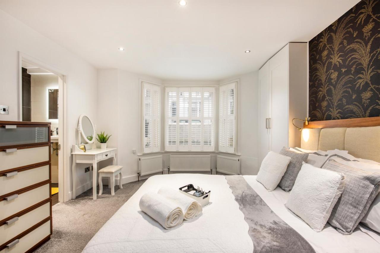 Battersea Apt At Louvaine Road *