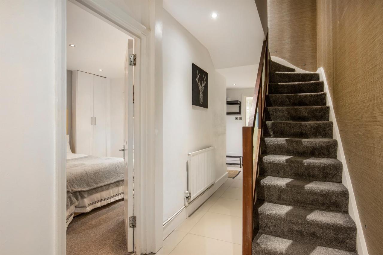 Battersea Apt At Louvaine Road Apartment