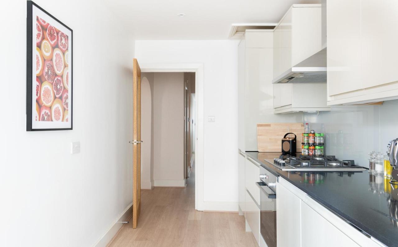 Apartment The Chelsea Arms - Bright 3bdr With Garden & Private Parking London