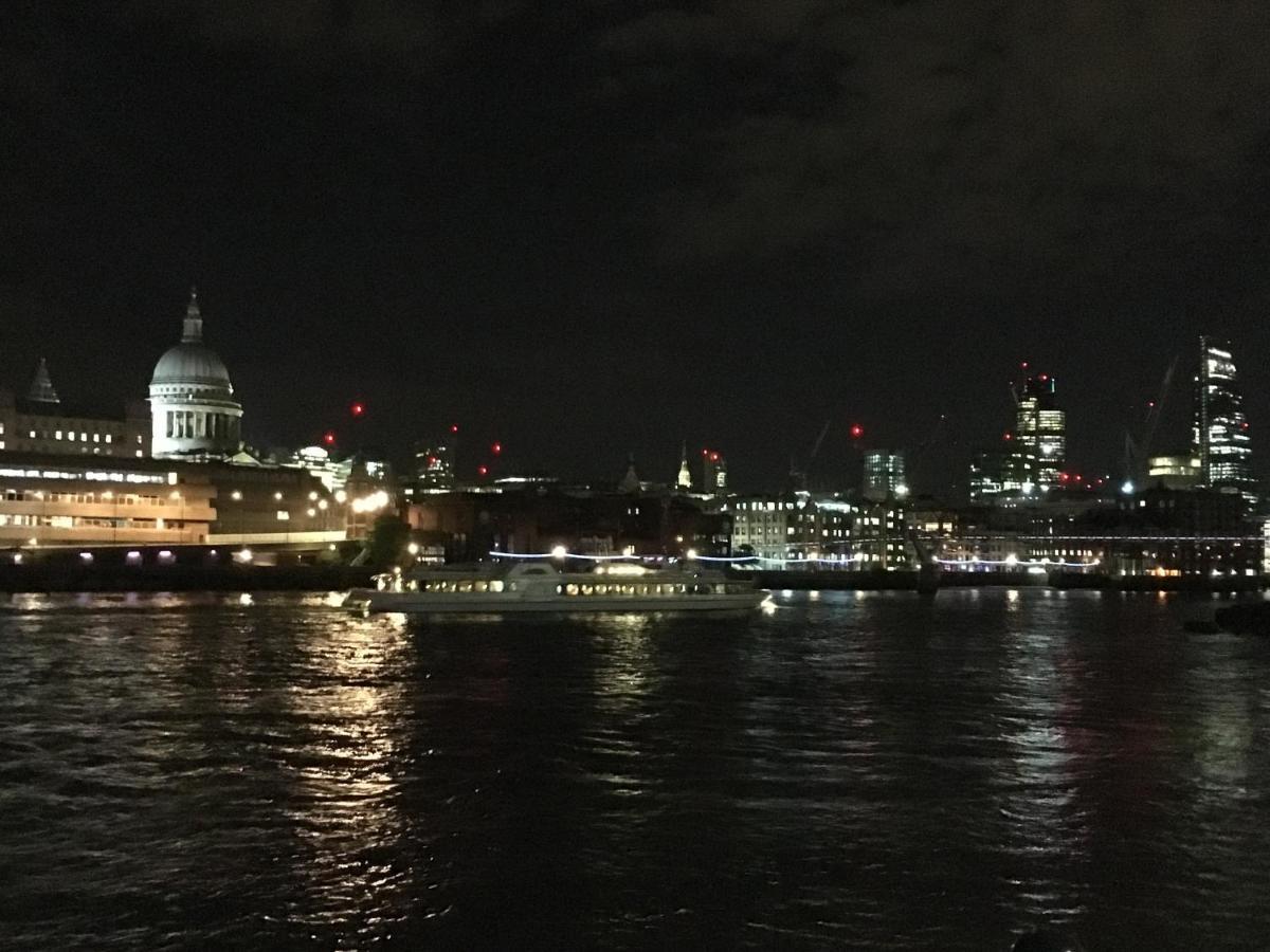 Gjestgiverier In Overview Thames London