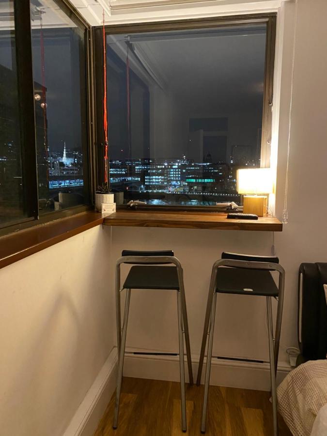 Gjestgiverier In Overview Thames London