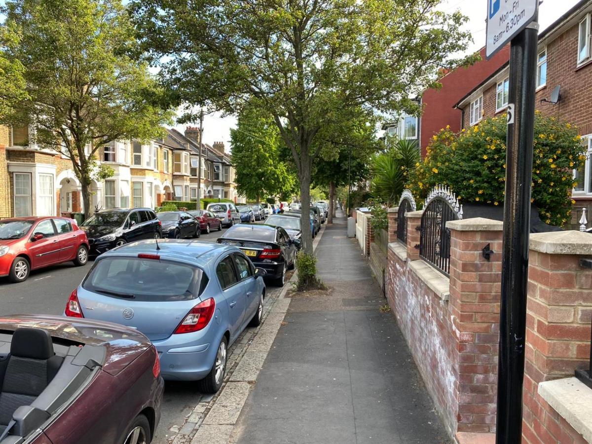 Grand Heights Bed & Breakfast Londen