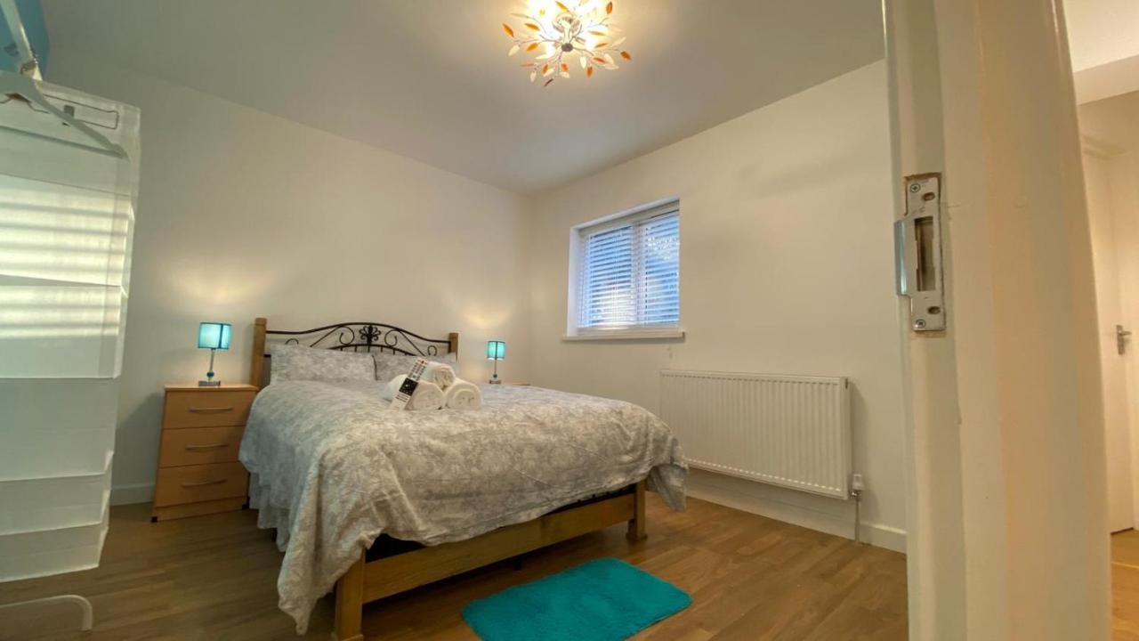 Grand Heights Bed & Breakfast London
