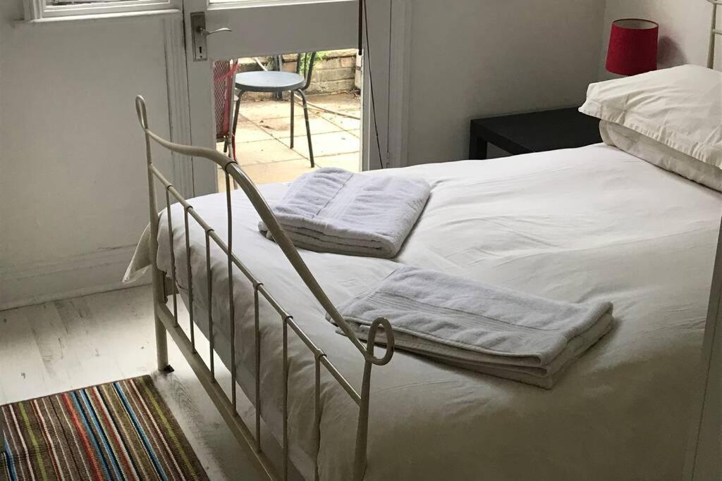 2 Bed Lovely Garden Flat Nr Wandsworth Common Apartment *