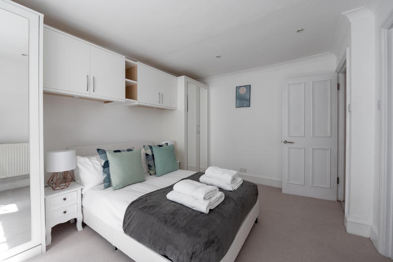 Anderson Street By Capital * Londen