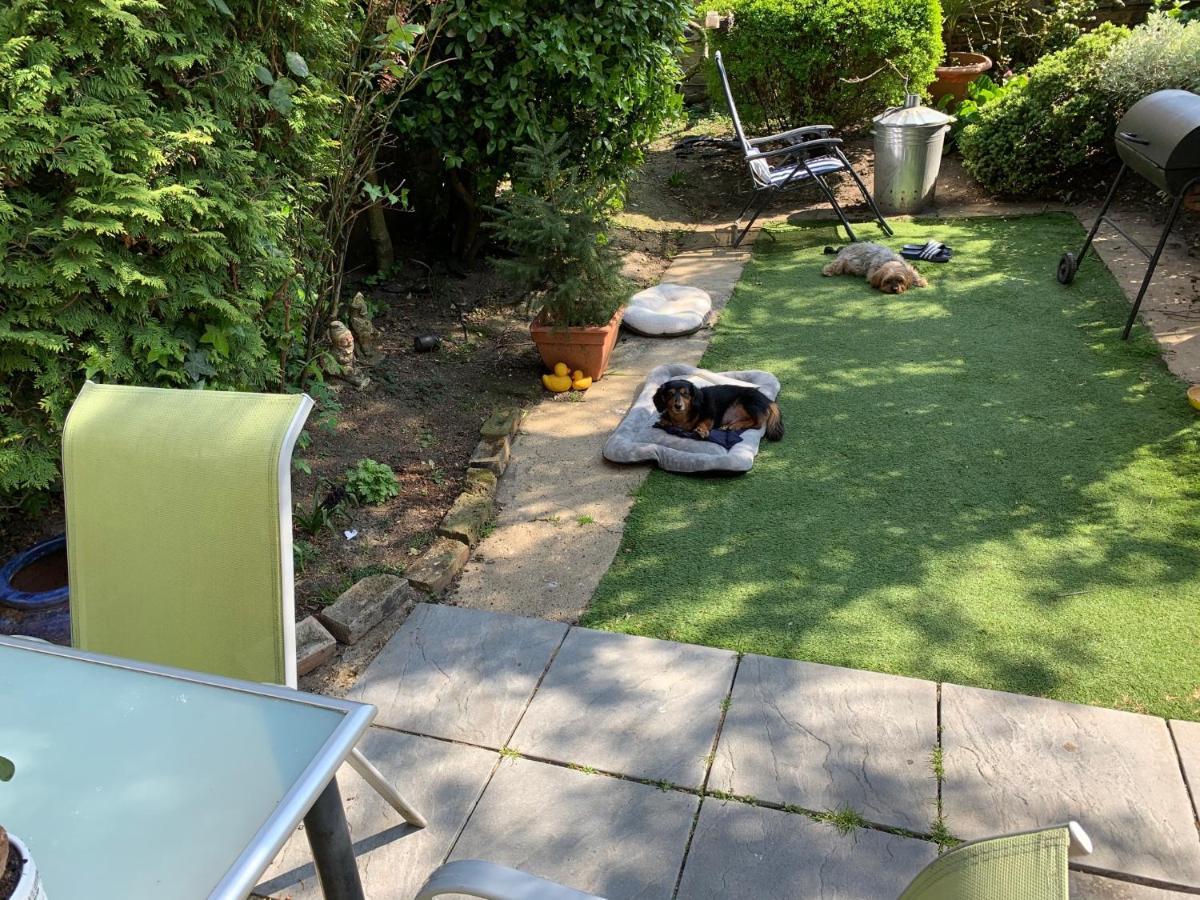 Victoria Dwellings Bed & Breakfast London