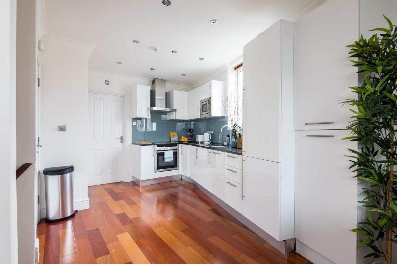 The Cromwell Road Escape - Modern & 1bdr Flat With Rooftop Terrace Appartement