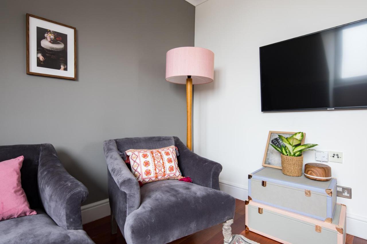 Apartment The Cromwell Road Escape - Modern & 1bdr Flat With Rooftop Terrace London
