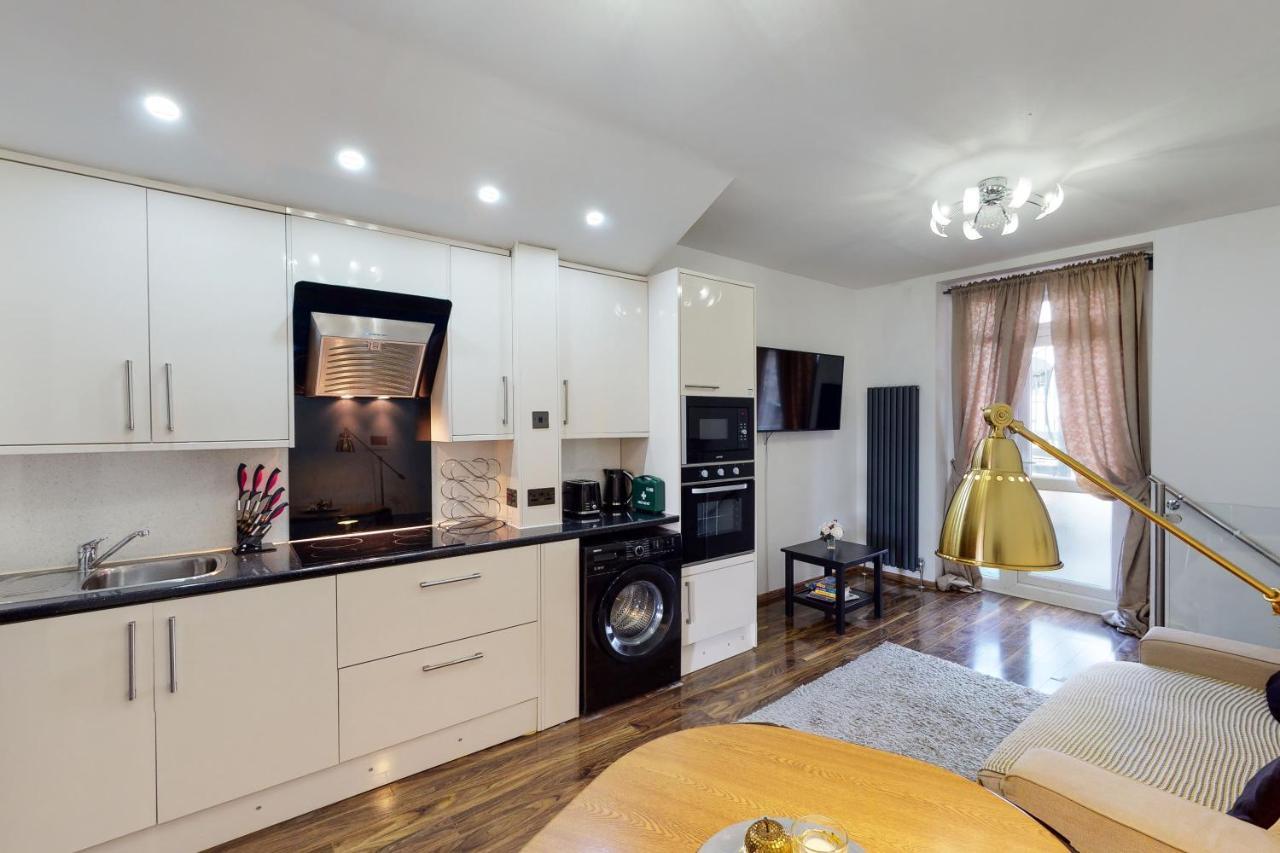 Modern 2 Bed Flat In Paddington Near Hyde Park For Up To 4 People Apartment