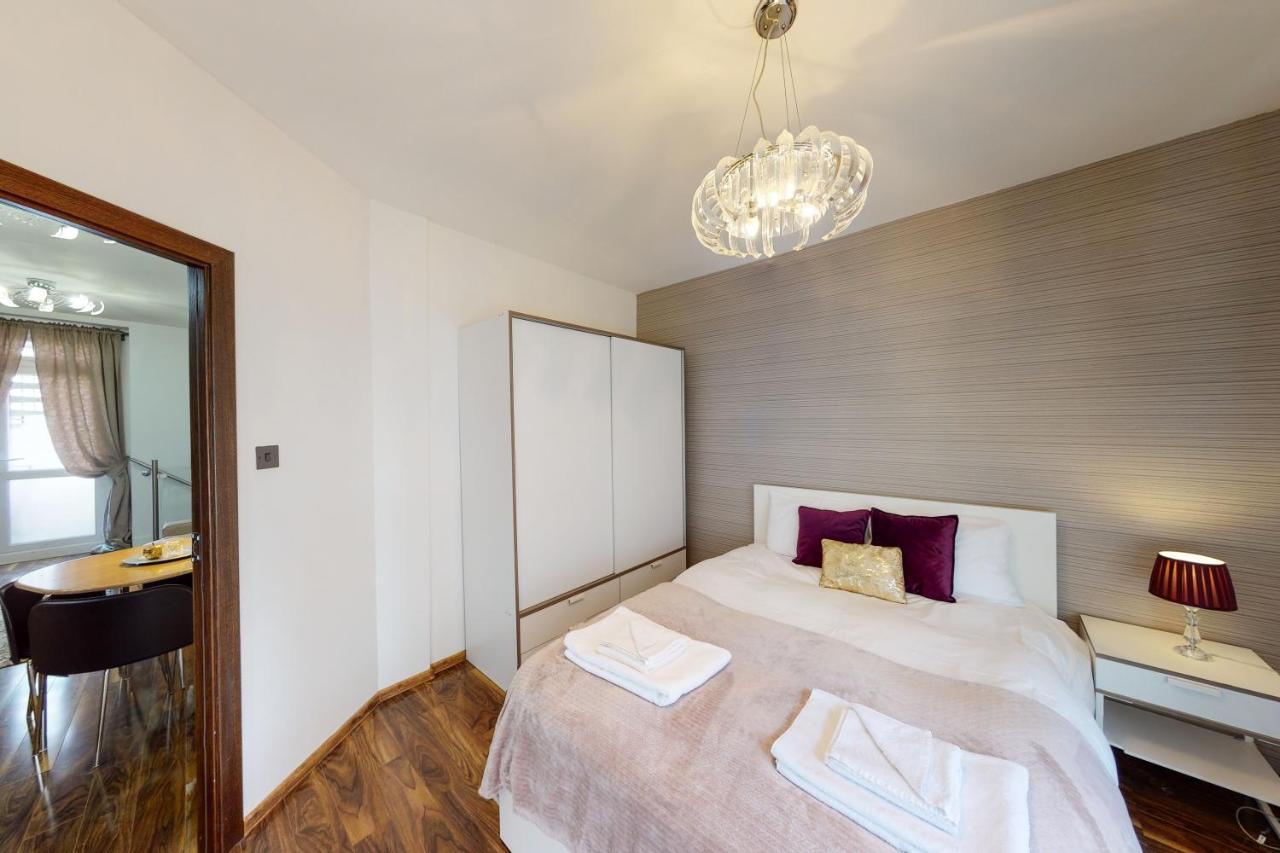 Modern 2 Bed Flat In Paddington Near Hyde Park For Up To 4 People London
