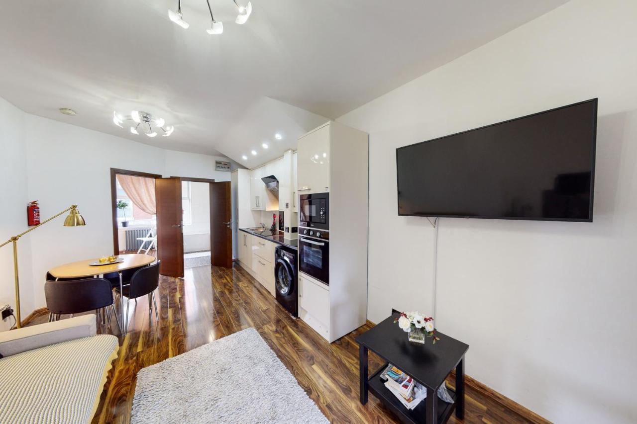 Modern 2 Bed Flat In Paddington Near Hyde Park For Up To 4 People Apartment *