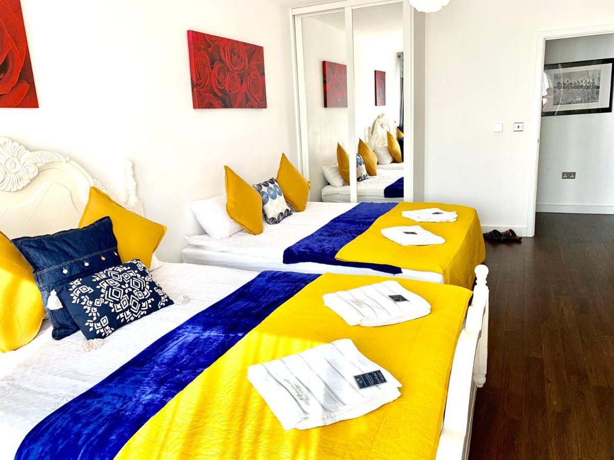 2-bedrooms Apartment, Lounge, Balcony Appartement Londen