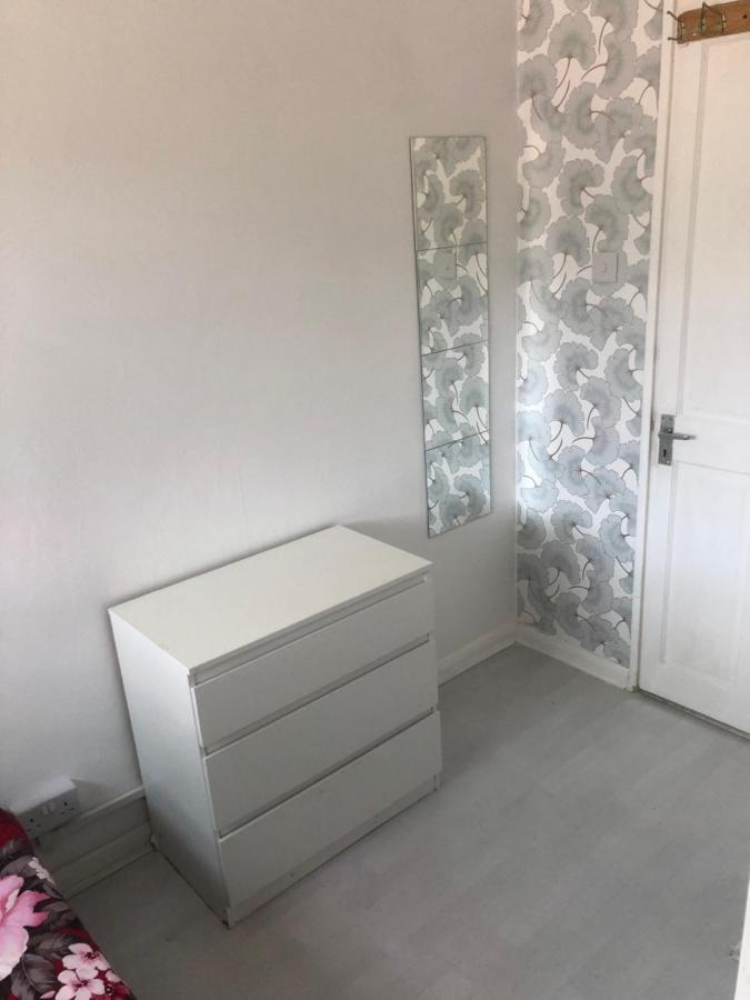 East Bethnal Green Guest house *