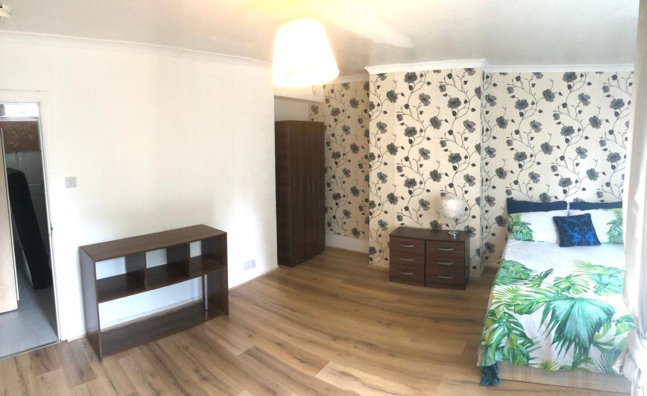 East Bethnal Green Guest house *