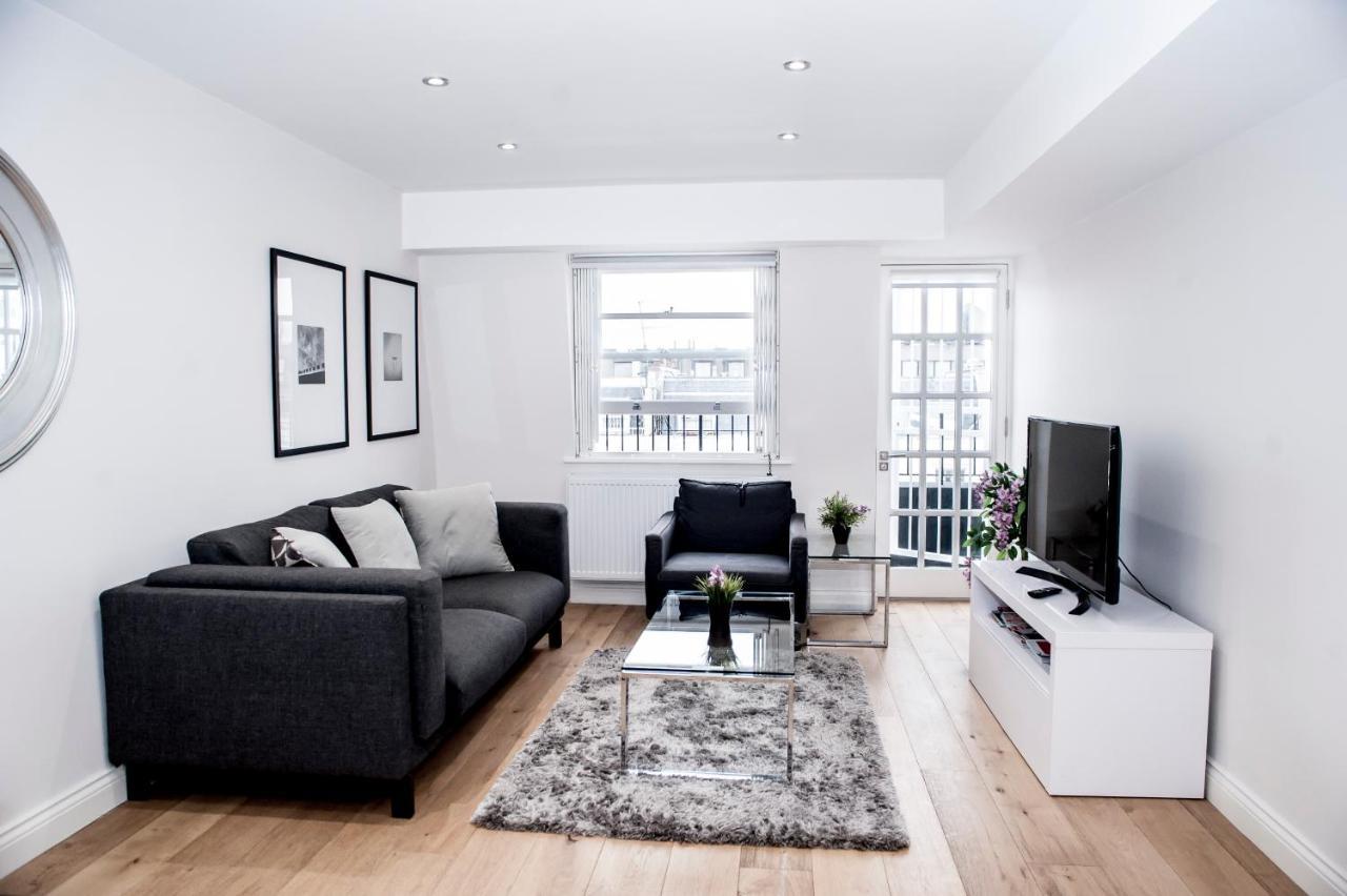 Unique 2bed/2bath - Top Floor - Private Balcony Appartamento