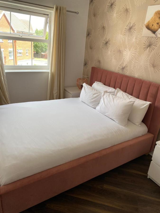 Apartment Modern 2 Bedroom London