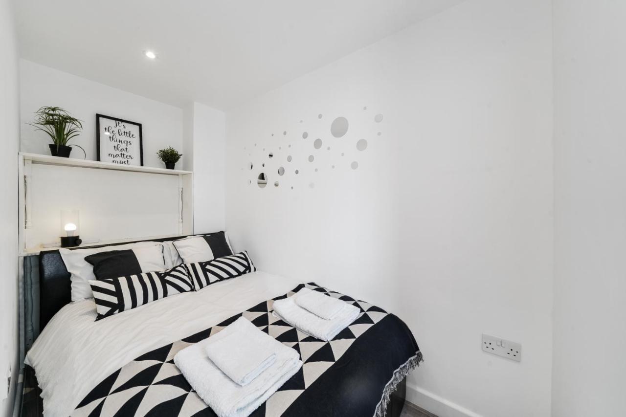 Cosy In The Heart Of The *