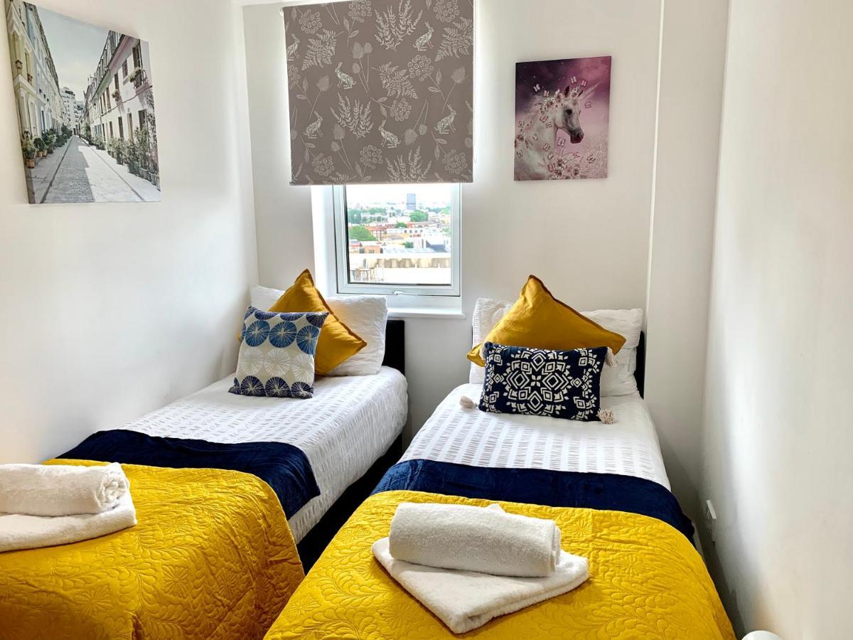 Apartment 2 Bedrooms, Seperate Recption, Full Kitchen, Free Parking