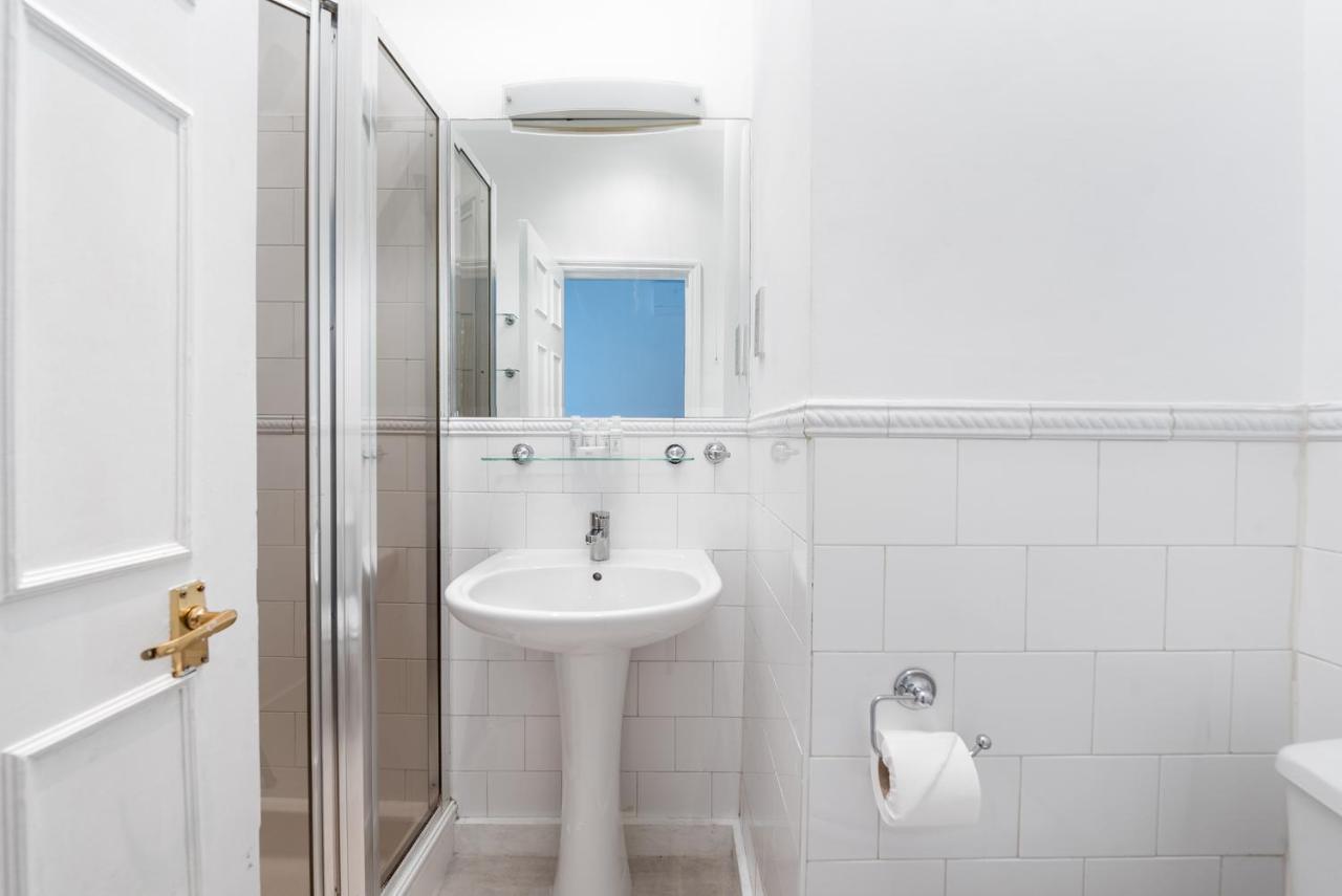 Apartment Anderson Street By Capital