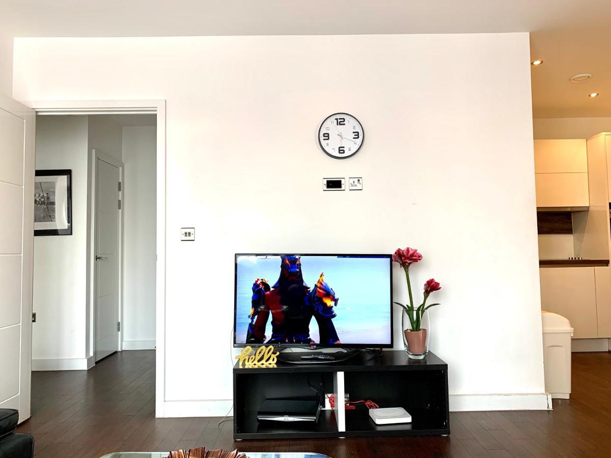 2-bedrooms Apartment, Lounge, Balcony Appartement Londen
