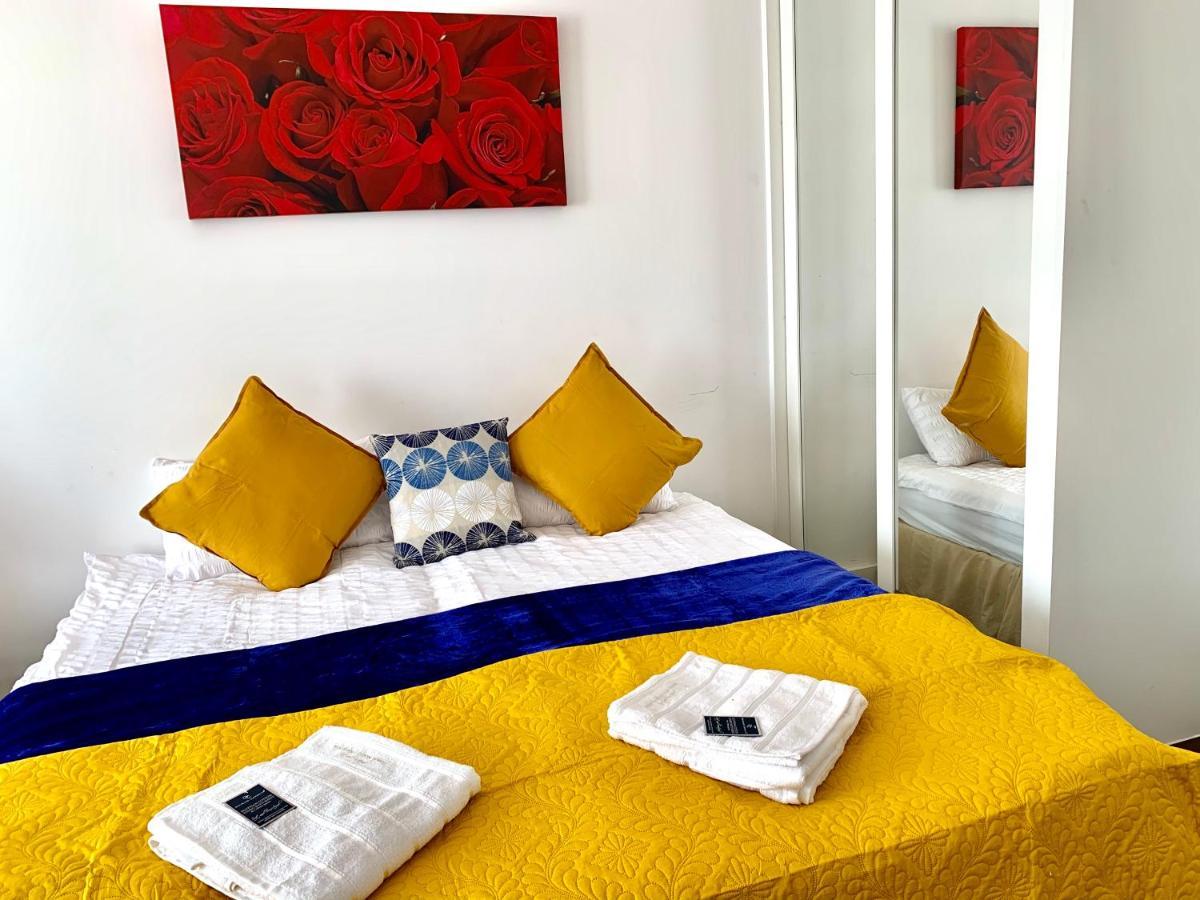 2-Bedrooms Modern Apartment Next To Velodrome, Lounge, Balcony, Parking, Abba