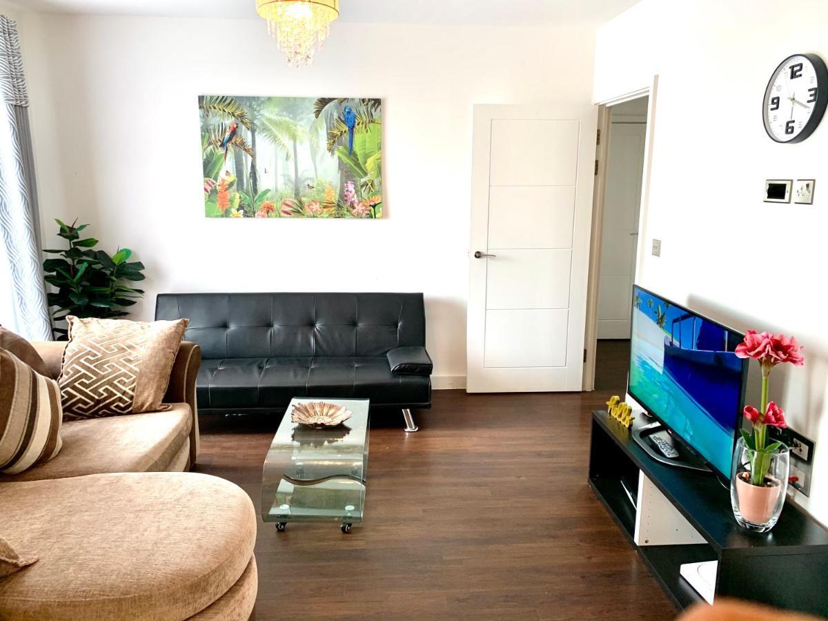Appartement 2-bedrooms Apartment, Lounge, Balcony *